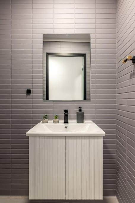 Maricool Minimal Spacious Downtown Loft Heraklion Zewnętrze zdjęcie